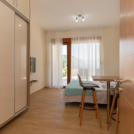 Red Hill Apartment Kotor Exterior photo